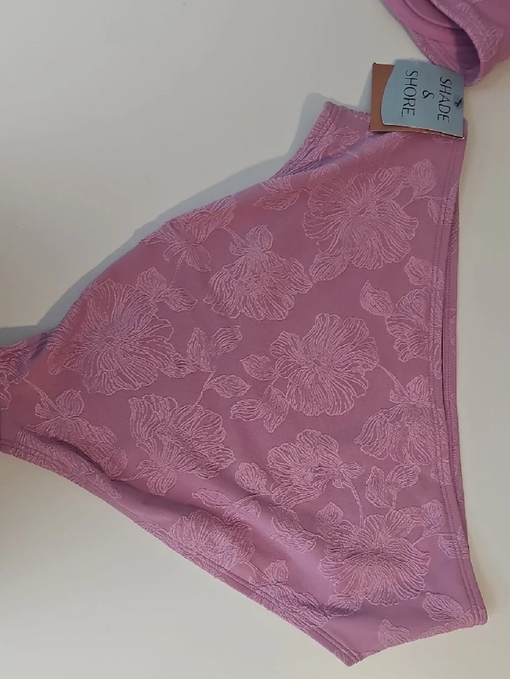 Shade & Shore note top